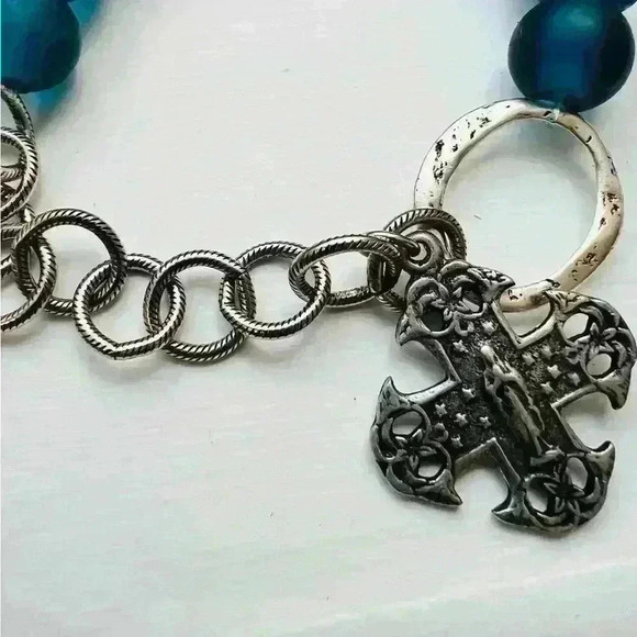 Antiqued Silver Chainlink & African Glass Bead Bracelet - Picture 2 of 2